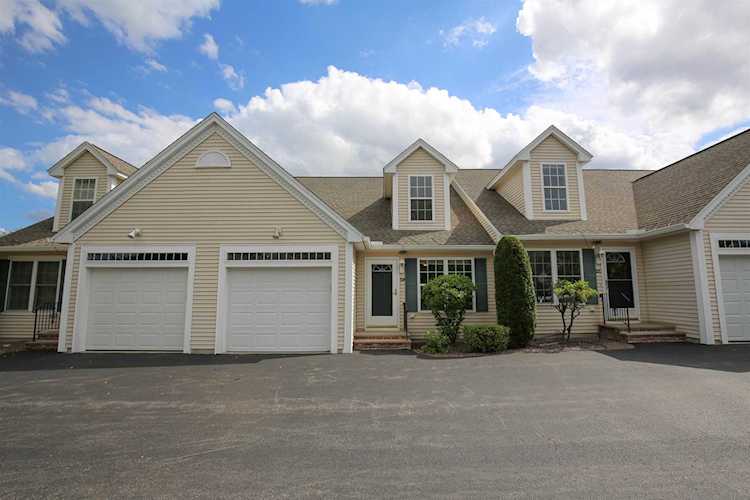 19 Pleasant St Windham, NH 03087