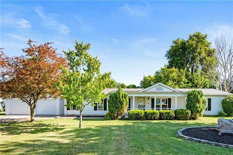 504 S Lafayette St Frankton, IN 46044 | MLS 21866187 Photo 1