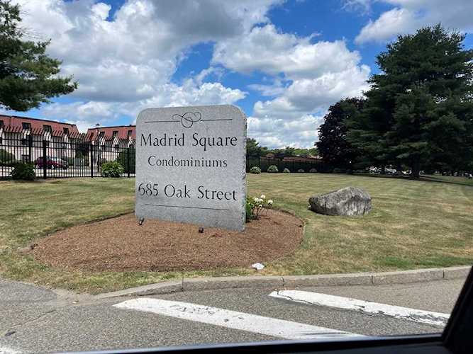 685 Oak St #22-3 Brockton, MA 02301