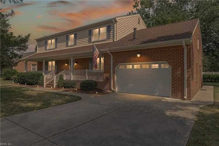 657 Lord Dunmore Dr Virginia Beach, VA 23464