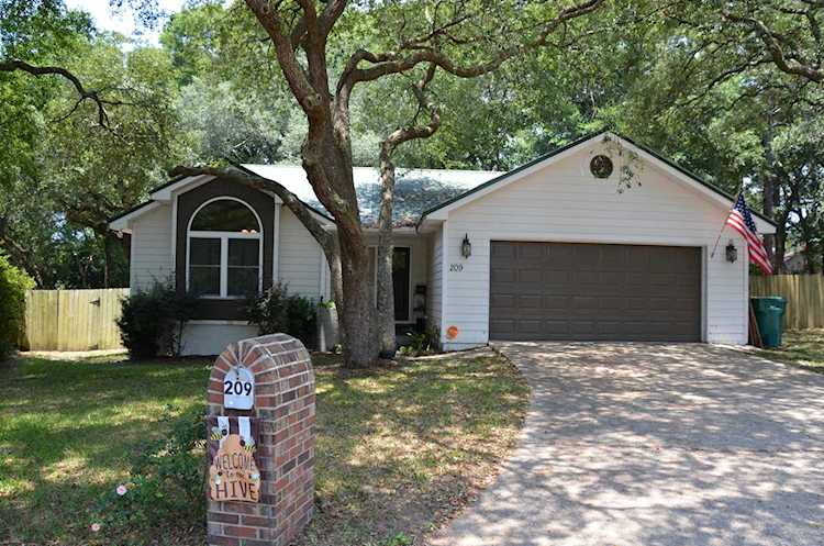 209 Juniper Court Crestview, FL 32539
