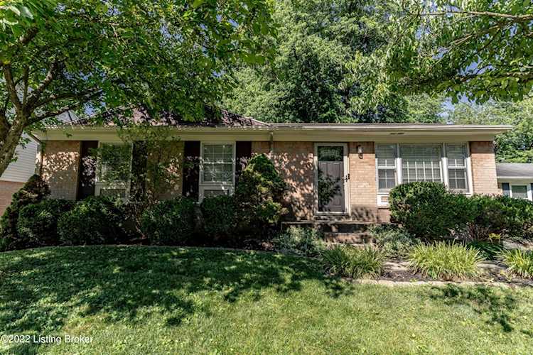 1812 Blanca Ct Louisville, KY 40223