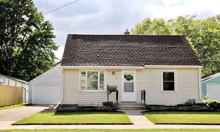 145 N Western Ave Neenah, WI 54956