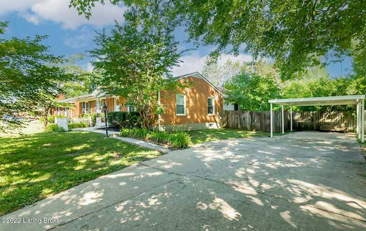 2911 Klondike Ln Louisville, KY 40218