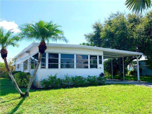 26214 Duchess Ln Bonita Springs, FL 34135
