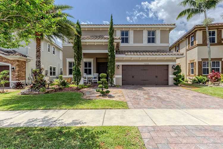 10350 Waterside Court Parkland, FL 33076