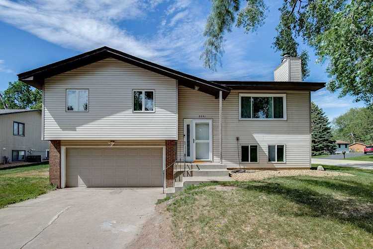 2251 Matterhorn Lane Saint Paul, MN 55119