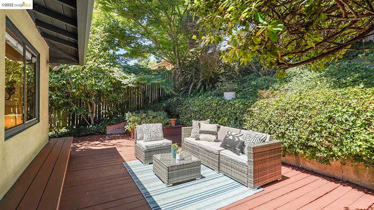 7101 Exeter Dr Oakland, CA 94611