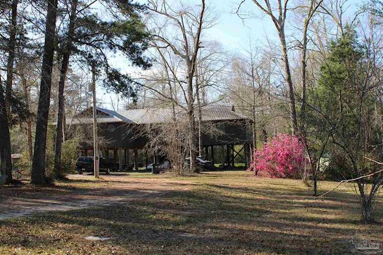 1002 Daffin Rd Molino, FL 32577