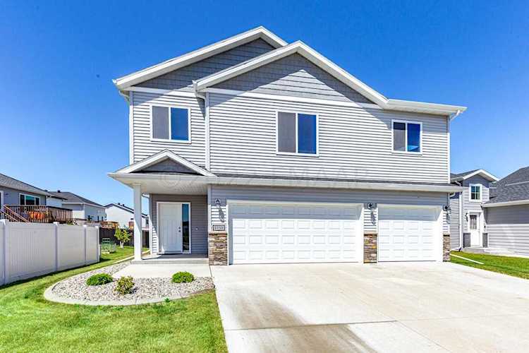 2758 Divide St W West Fargo, ND 58078