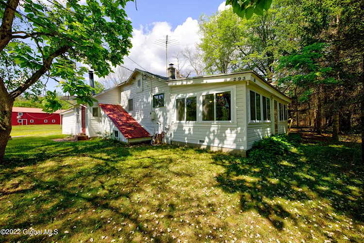 293 Louden Rd Saratoga Springs, NY 12866