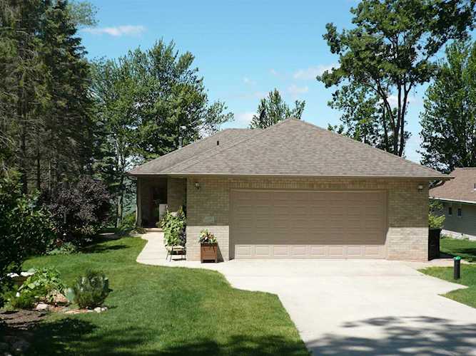 N6617 Harrison Rd Hilbert, WI 54129