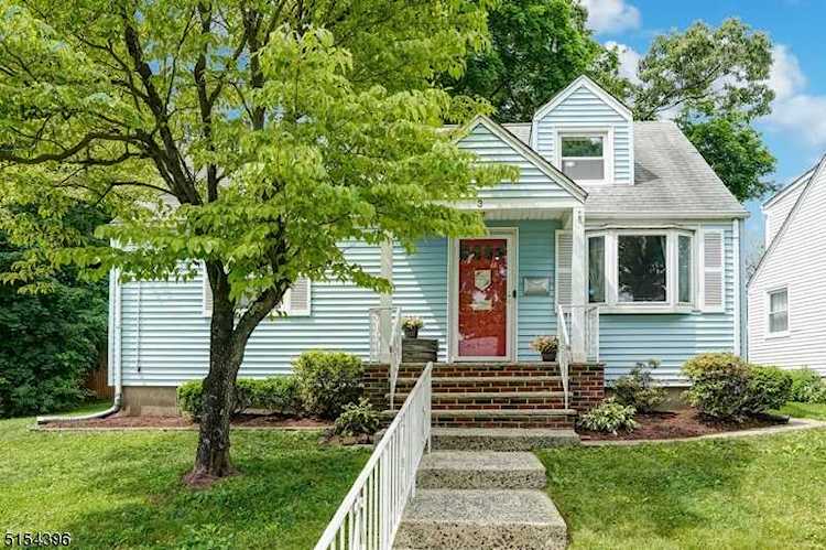 3 Edison Dr Summit, NJ 07901