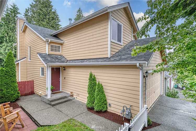 1016 Poppy Ct NW Silverdale, WA 98383