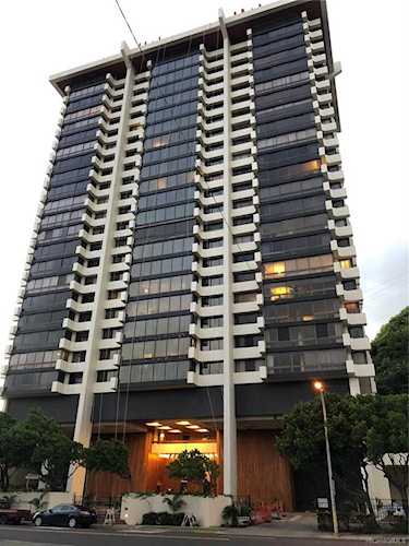 250 Kawaihae Street #7E condo for sale in Honolulu, HI 202211857 - Oahu Real Estate Photo 1