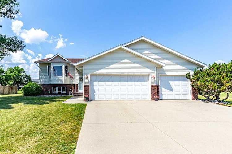 806 Nicole Ln Dilworth, MN 56529