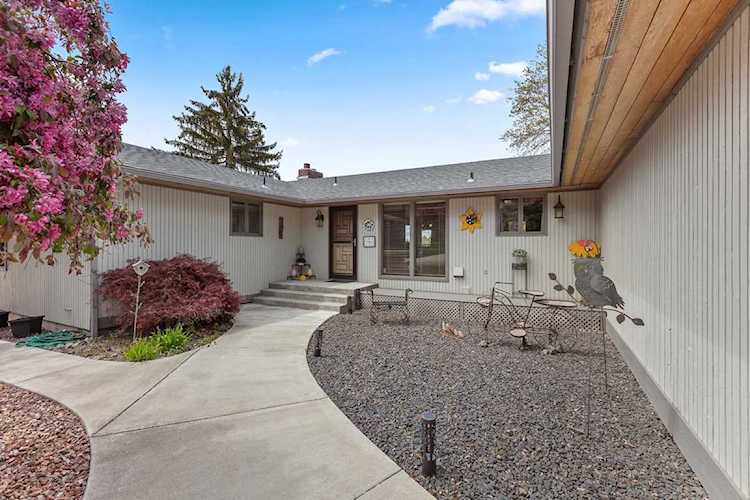 1920 S Ridgemont Dr Spokane Valley, WA 99037