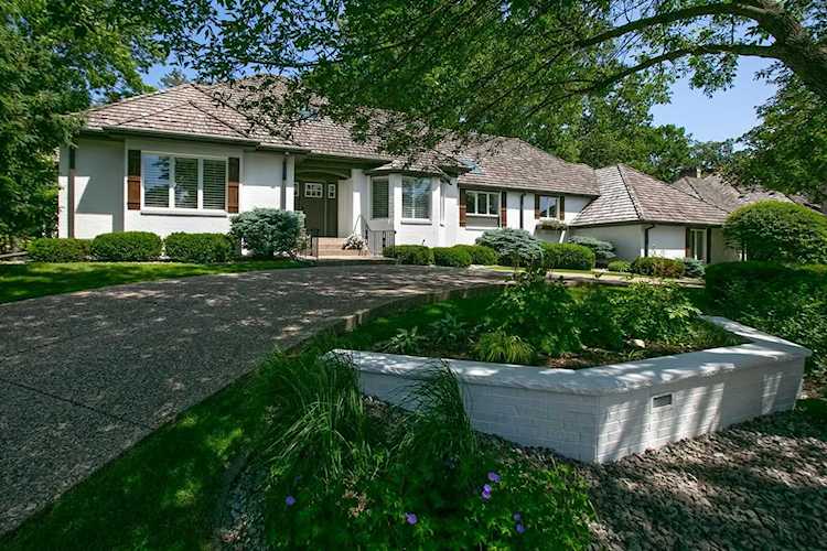 5105 Green Farms Road Edina, MN 55436