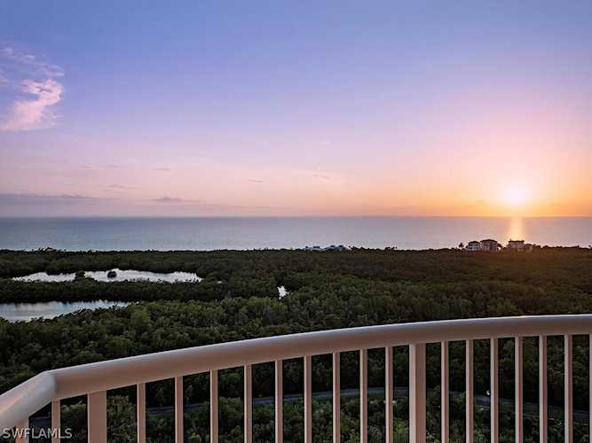 7117 Pelican Bay Blvd #1903 Naples, FL 34108