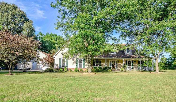 1361 Tracy Rd Millington, TN 38053