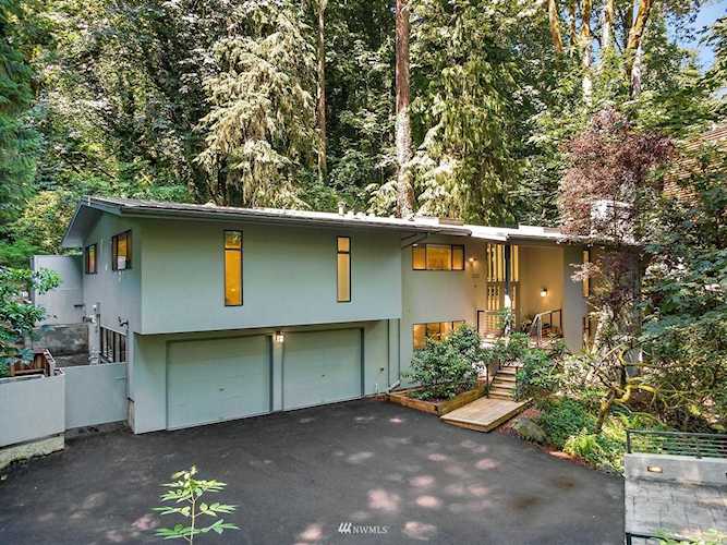 5325 Butterworth Rd Mercer Island, WA 98040