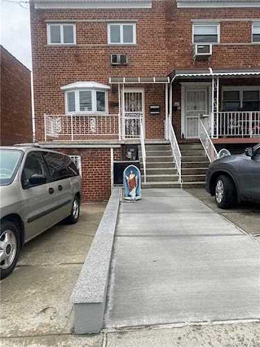 4224 E Tremont Avenue Bronx, NY 10465