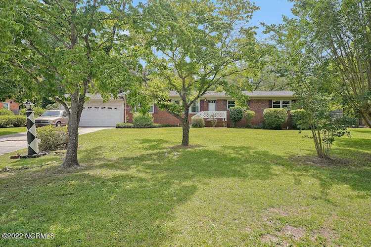 513 Clearbrook Drive Wilmington, NC 28409