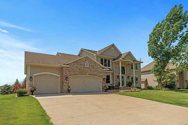 14936 Uplander Street NW Andover, MN 55304