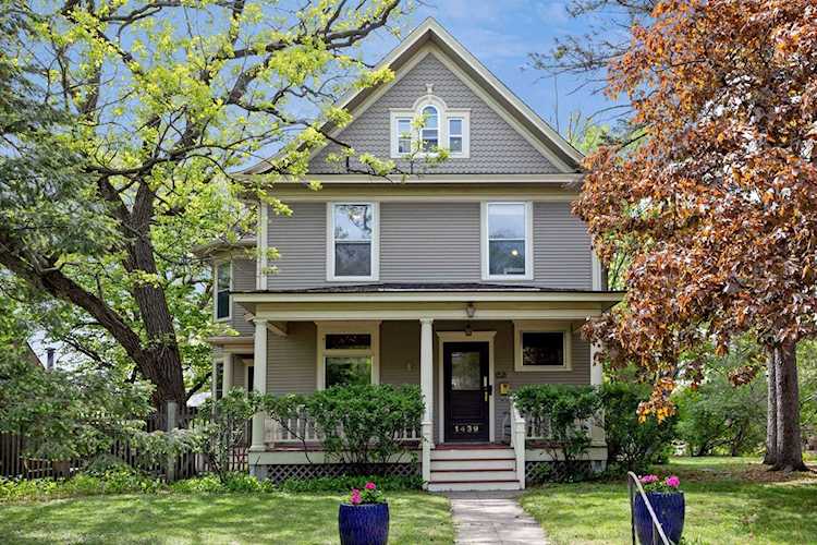 1439 Raymond Avenue Saint Paul, MN 55108