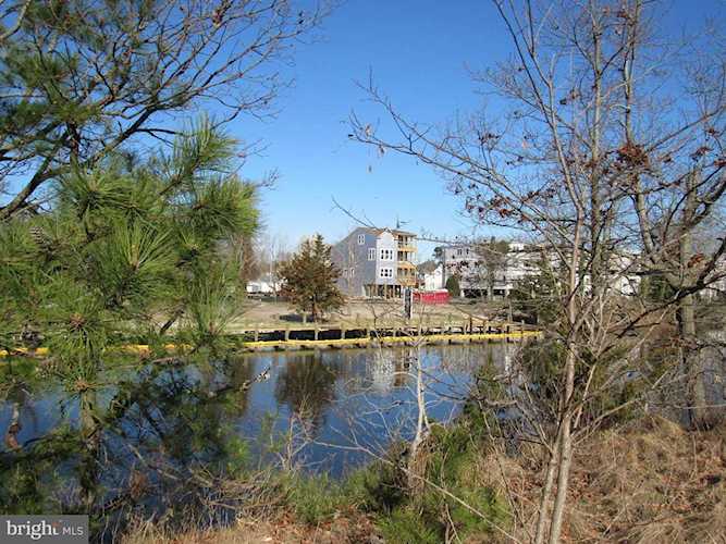 20392 Blue Point Dr Rehoboth Beach, DE 19971
