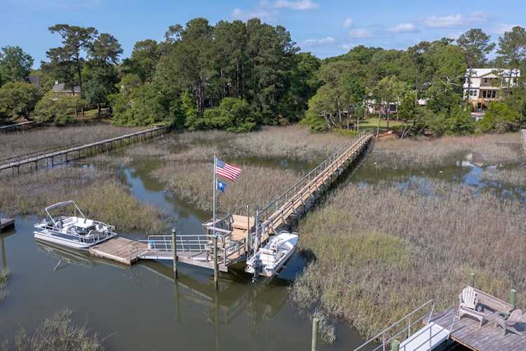640 Fishermans Bend Mount Pleasant, SC 29464