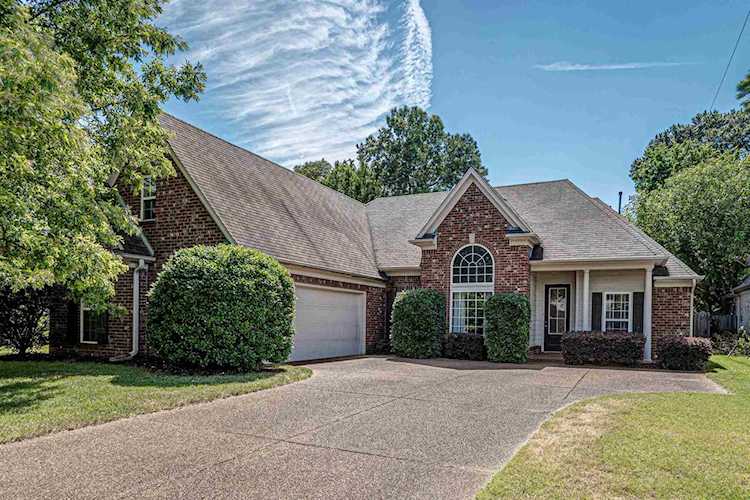 1659 W Newton Oak Cir Memphis, TN 38117