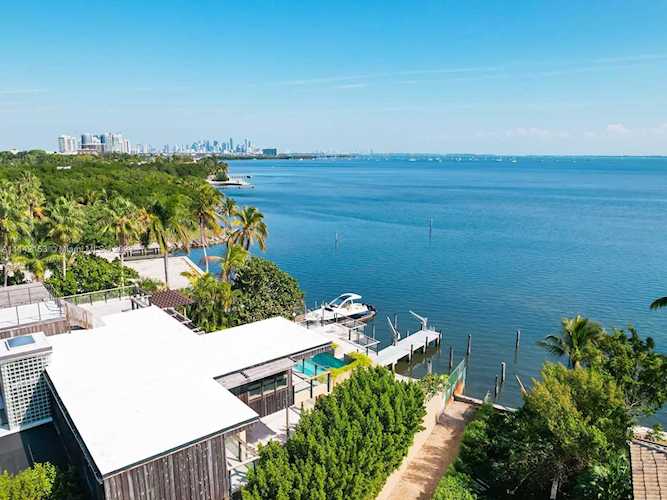 3500 N Bay Homes Dr Miami, FL 33133