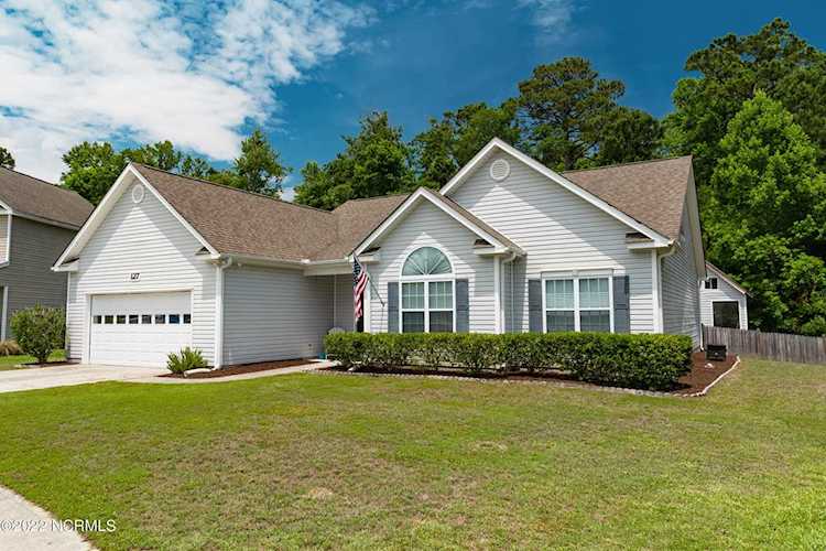 127 Leyland Way Hampstead, NC 28443