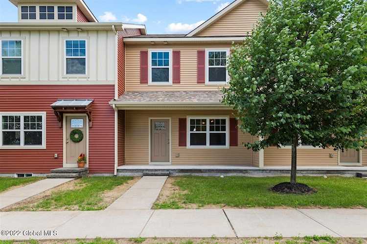 3 Linden Ln Ballston Spa, NY 12020