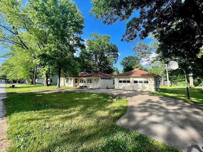 130 S Denton ST Centralia, MO 65240