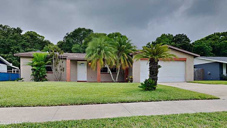 2912 Lantern Drive South Daytona, FL 32119
