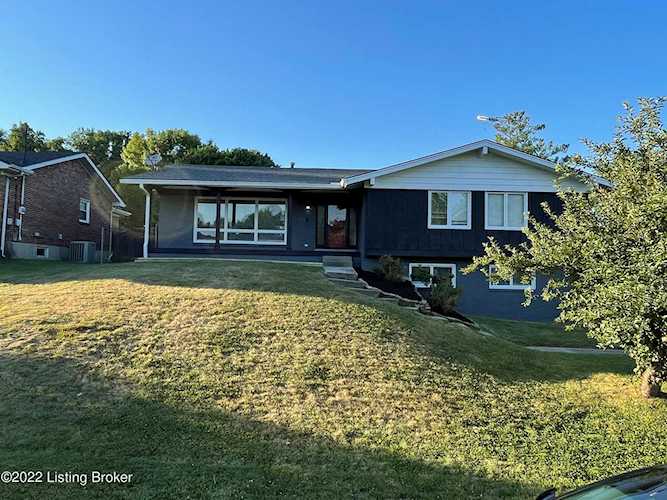9214 Wooddale Dr Louisville, KY 40272