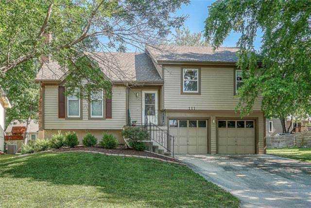 111 Nelson Circle, Olathe, KS 66061 | home for sale Photo 1