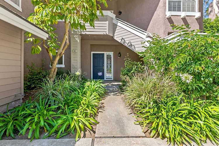 8 Highland View #3 Irvine, CA 92603