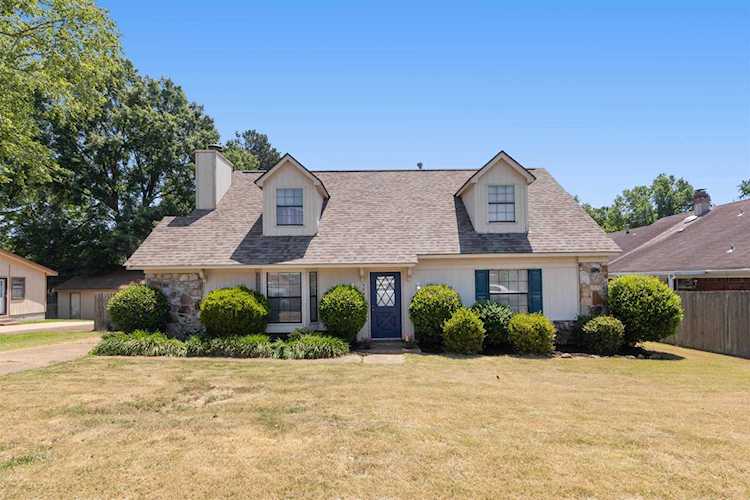 3808 Haynes RdBartlett - EastBartlettCharming 4 bedroom, 2 bath home in a great Bartlett location. 2 bedrooms down-primary bedroom down....Shelby10127381TNWinders Square38133home for sale$212,000 Photo 1