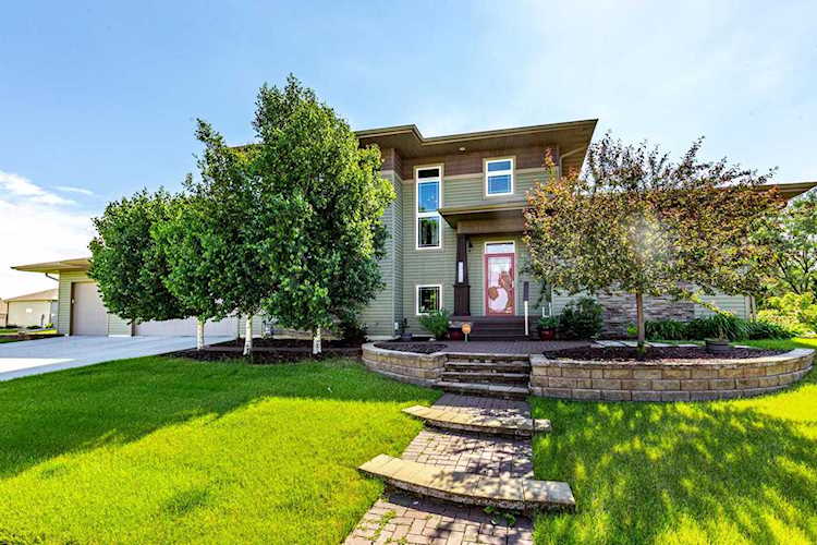 6238 14 St S Fargo, ND 58104 | MLS 22-3138 Photo 1