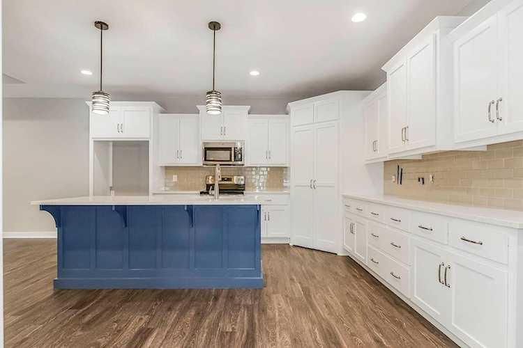 6156 Park St Shawnee, KS 66216
