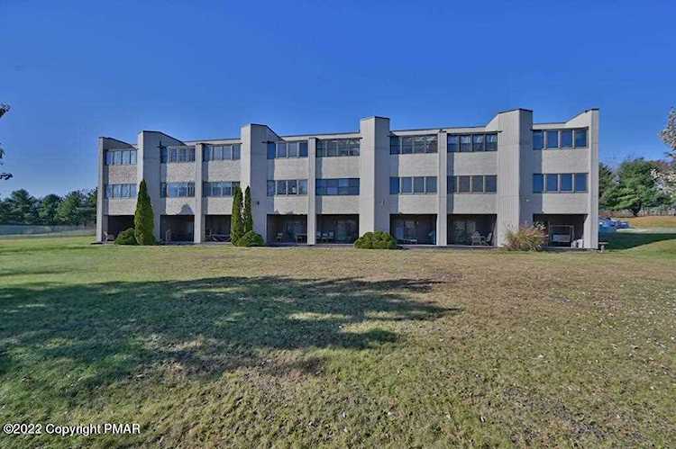 139 Foxfire Dr Mount Pocono, PA 18344