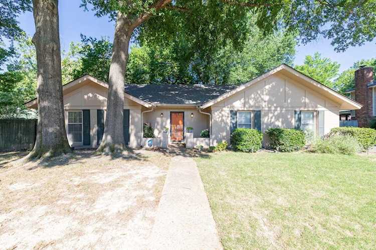 6738 Stornaway Dr Memphis, TN 38119