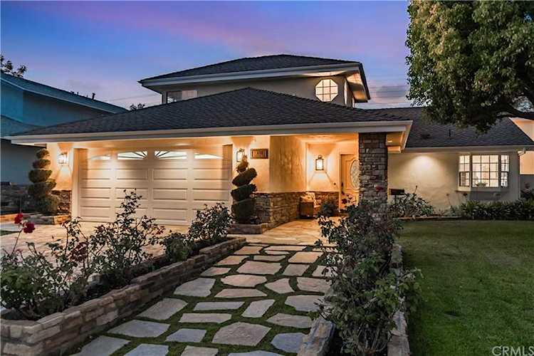 8311 Northport Dr Huntington Beach, CA 92646