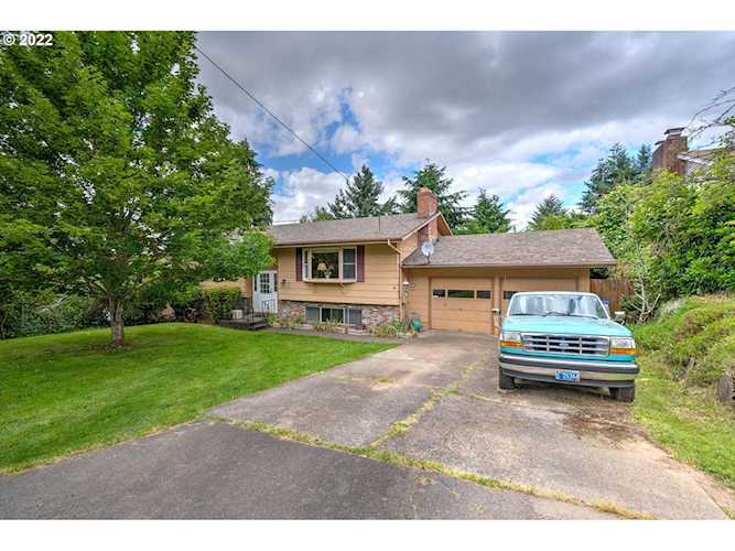 13707 SE Raymond St Portland, OR 97236