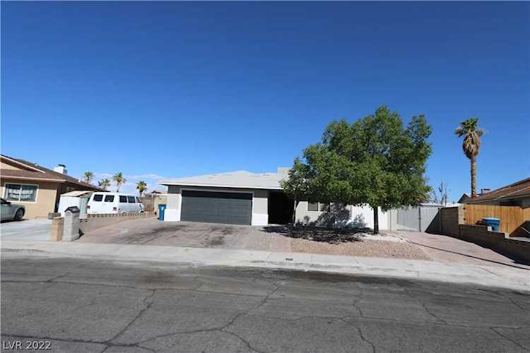 805 Peacock Ct Las Vegas, NV 89145