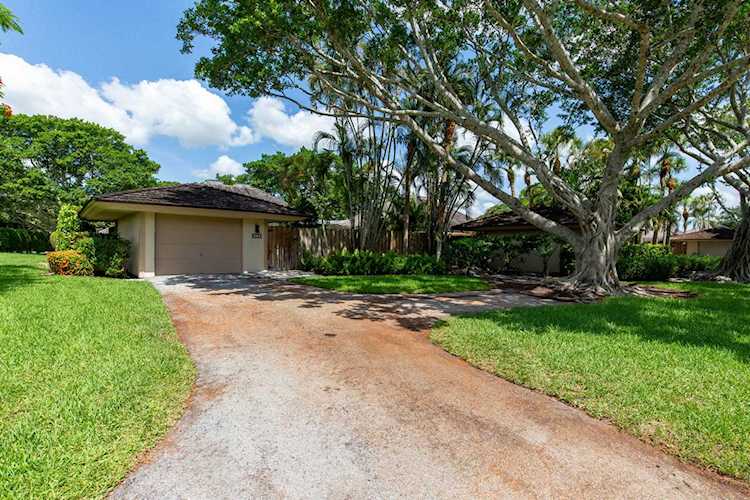 2163 Wightman Drive Wellington, FL 33414