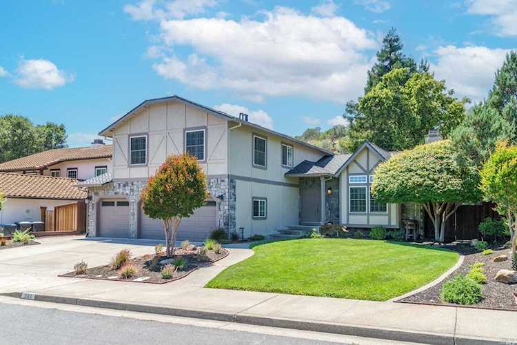 581 Oakwood Drive Fairfield, CA 94534